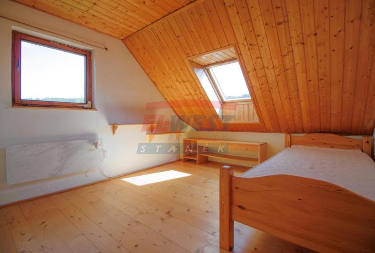 Rodinný dům na polosamotě uprostřed šumavské přírody s rozsáhlým stavebním pozemkem 4 804 m²