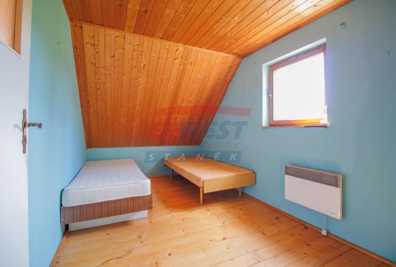 Rodinný dům na polosamotě uprostřed šumavské přírody s rozsáhlým stavebním pozemkem 4 804 m²