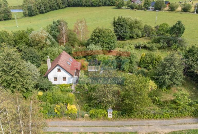 Rodinný dům na polosamotě uprostřed šumavské přírody s rozsáhlým stavebním pozemkem 4 804 m²