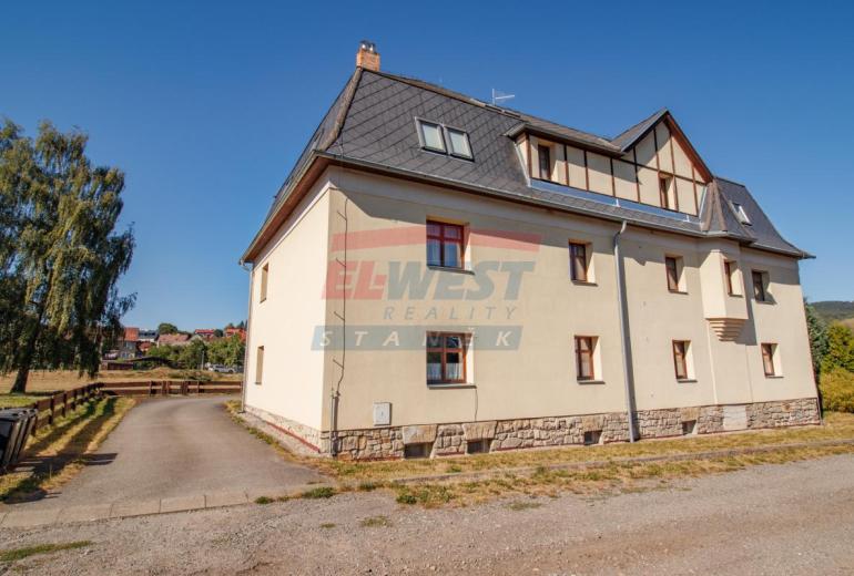 Prodej zděného mezonetu 2+kk (92 m²) v srdci Šumavy – Kašperské Hory