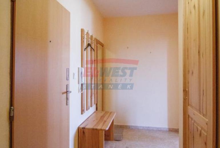 Prodej zděného mezonetu 2+kk (92 m²) v srdci Šumavy – Kašperské Hory