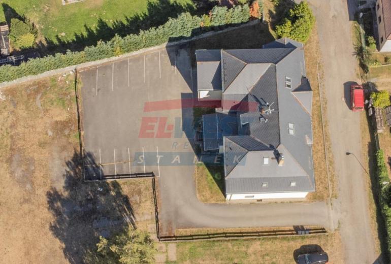 Prodej zděného mezonetu 2+kk (92 m²) v srdci Šumavy – Kašperské Hory