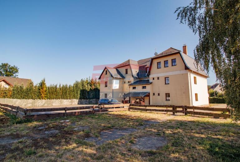 Prodej zděného mezonetu 2+kk (92 m²) v srdci Šumavy – Kašperské Hory