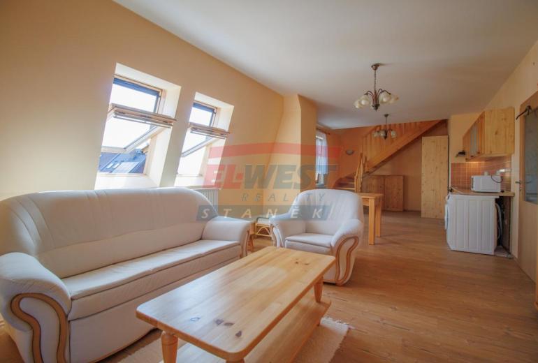 Prodej zděného mezonetu 2+kk (92 m²) v srdci Šumavy – Kašperské Hory