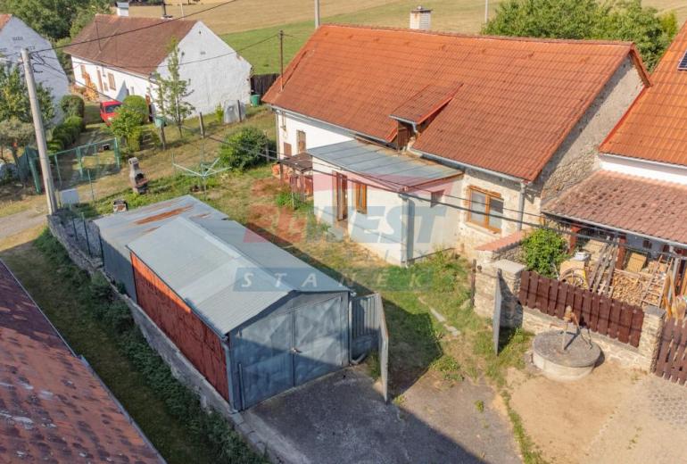 Prodej rodinného domu - chalupy se zahradou v Čejkovech