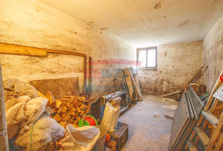 Prodej slunného zděného bytu 3+1 s balkonem a vlastní zahrádkou v Sušici