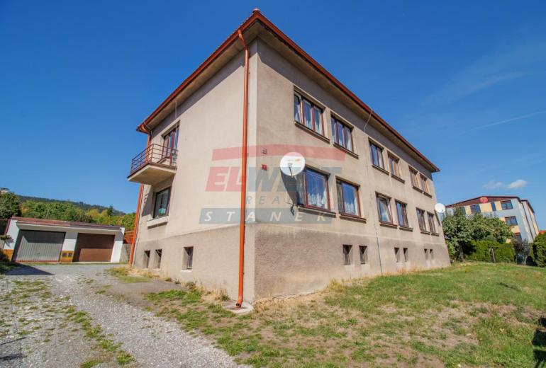 Prodej slunného zděného bytu 3+1 s balkonem a vlastní zahrádkou v Sušici