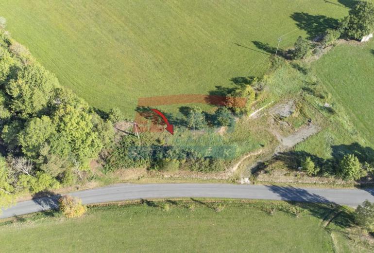 Slunný stavební pozemek s výhledem– 1.179 m2, Mokrosuky u Sušice