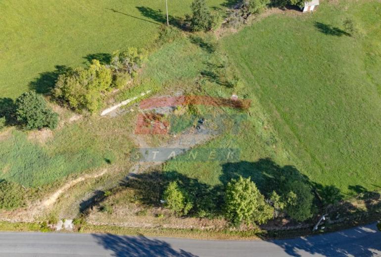 Slunný stavební pozemek s výhledem– 1.179 m2, Mokrosuky u Sušice