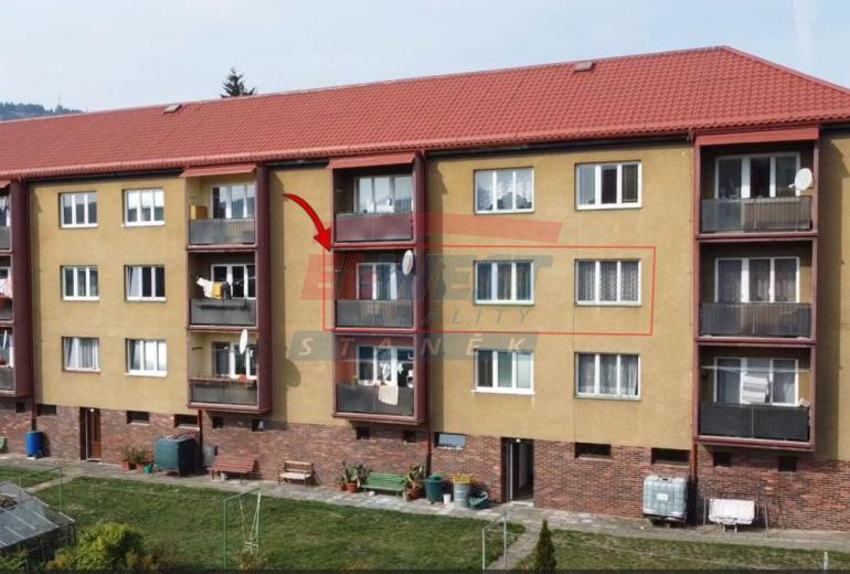 Prodej slunného zděného bytu 3+1 s balkonem a zahrádkou v Sušici