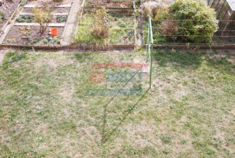 Prodej slunného zděného bytu 3+1 s balkonem a zahrádkou v Sušici