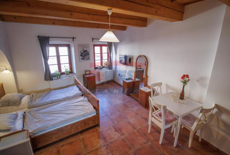 Zařízený stylový apartmán 35 m2 v centru Sušice