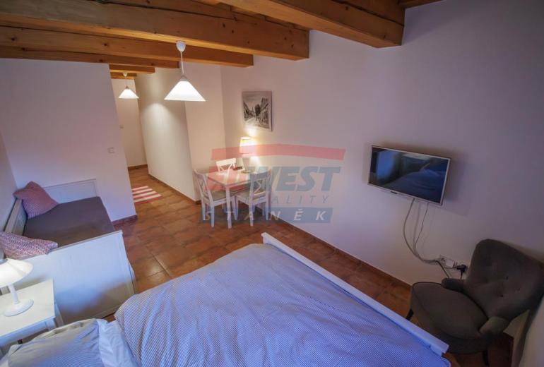 Zařízený stylový apartmán 25 m2 v centru Sušice