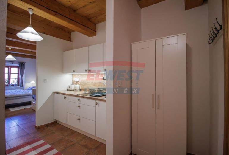 Zařízený stylový apartmán 25 m2 v centru Sušice