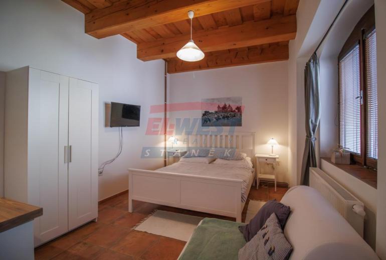 Zařízený stylový apartmán 25 m2 v centru Sušice