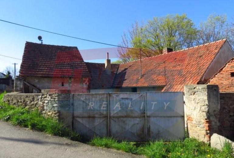 PRODEJ CHALUPY SE ZAHRADOU U ŘEKY OTAVY