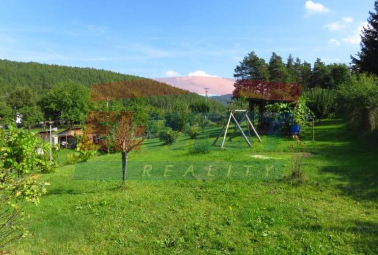 RODINNÝ DŮM S VELKÝM POZEMKEM A S VÝHLEDEM NA ŠUMAVU