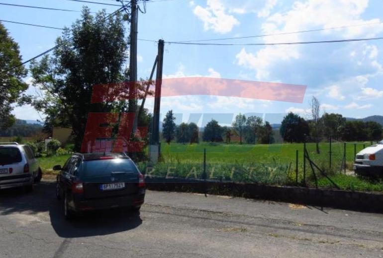 POZEMEK URČENÝ K VÝSTAVBĚ RODINNÉHO DOMU V DRAŽOVICÍCH