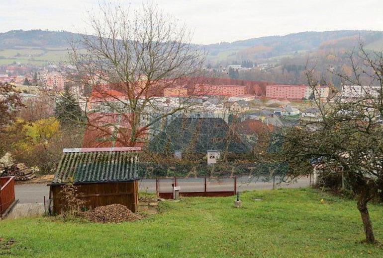 PRODEJ CHATY SE STAVEBNÍM POZEMKEM V SUŠICI