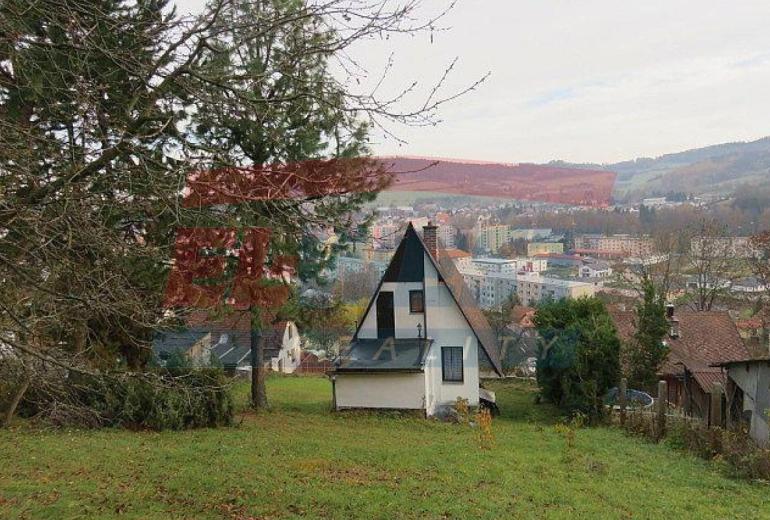 PRODEJ CHATY SE STAVEBNÍM POZEMKEM V SUŠICI