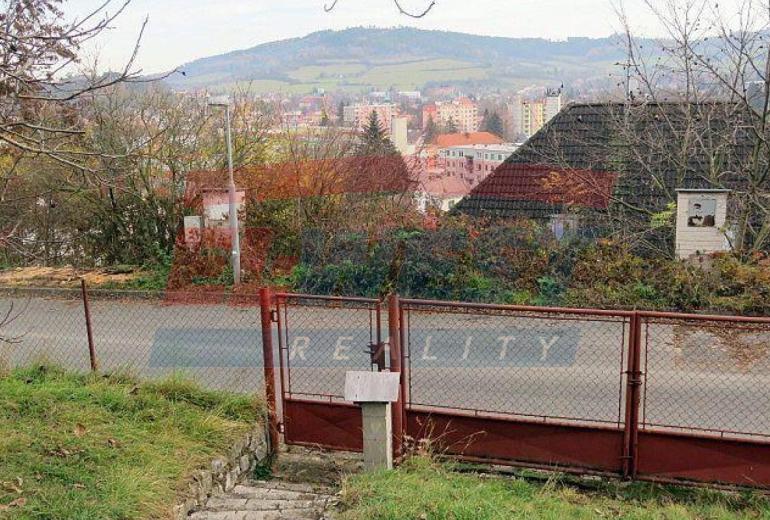 PRODEJ CHATY SE STAVEBNÍM POZEMKEM V SUŠICI