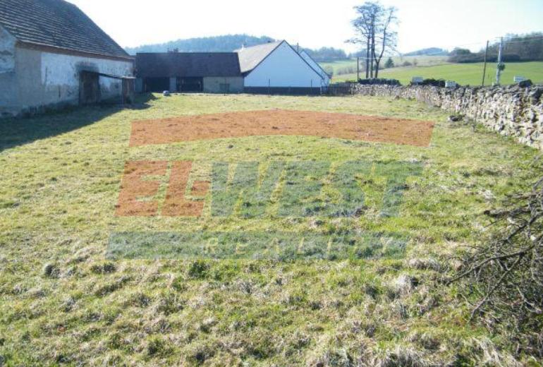 POZEMEK URČENÝ K VÝSTAVBĚ RODINNÉHO DOMU VE ZBYNICÍCH 