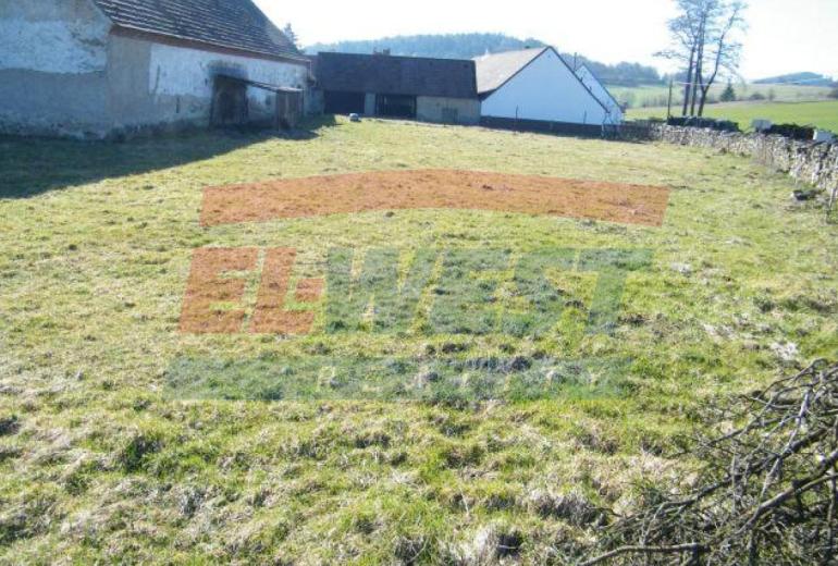 POZEMEK URČENÝ K VÝSTAVBĚ RODINNÉHO DOMU VE ZBYNICÍCH 