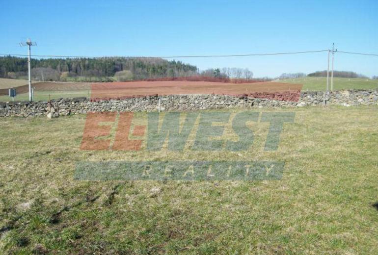 POZEMEK URČENÝ K VÝSTAVBĚ RODINNÉHO DOMU VE ZBYNICÍCH 