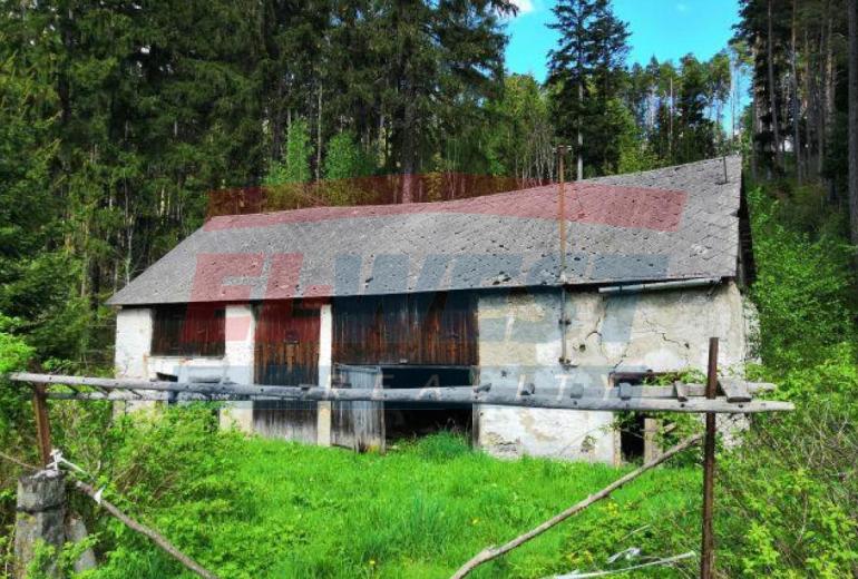 PRODEJ STAVEBNÍHO POZEMKU SE ZAHRADOU  A STODOLOU