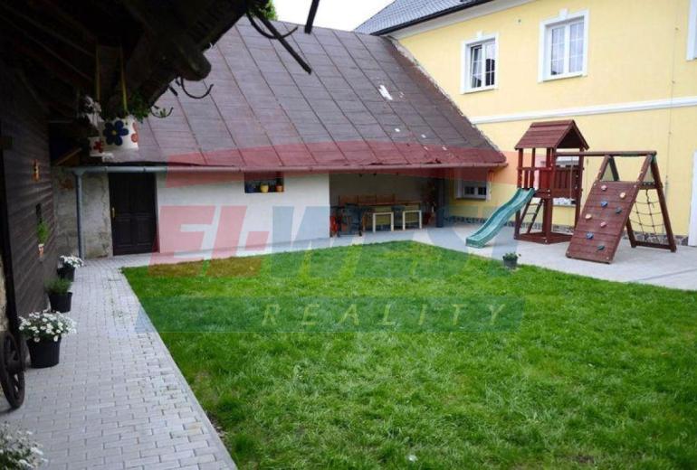 LOFTOVÝ APARTMÁN - BYT ( 71 m2)V HARTMANICÍCH, ŠUMAVA