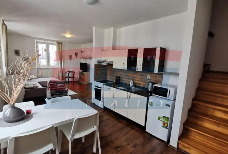 MEZONETOVÝ APARTMÁN - BYT (60 m2)  V HARTMANICÍCH, ŠUMAVA