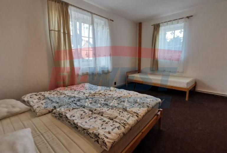 PRODEJ DOMU - 3 BYTY, APARTMÁNY SE ZAHRADOU