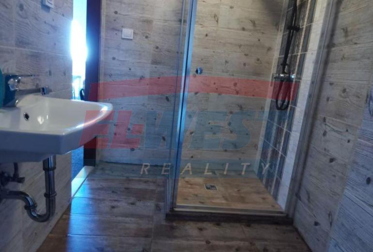 PRODEJ DOMU - 3 BYTY, APARTMÁNY SE ZAHRADOU