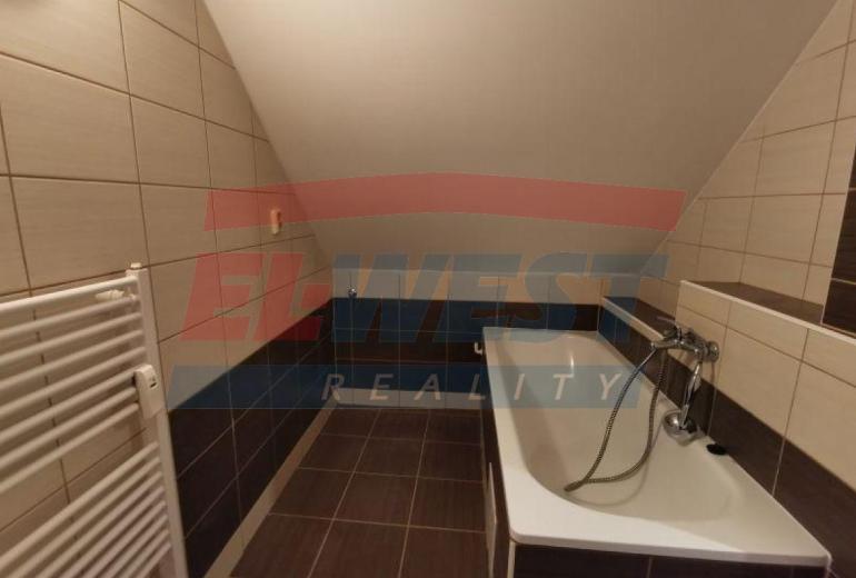 LOFTOVÝ APARTMÁN - BYT ( 58 m2 ) V HARTMANICÍCH, ŠUMAVA