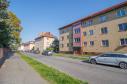Prodej slunného zděného bytu 3+1 s balkonem a zahrádkou v Sušici