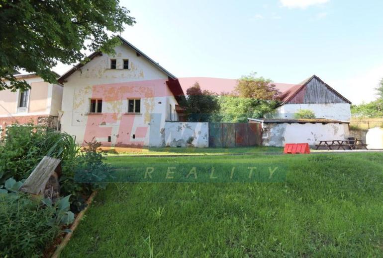 Prodej RD/chalupy se stavebním pozemkem a stodolou v Kadešicích