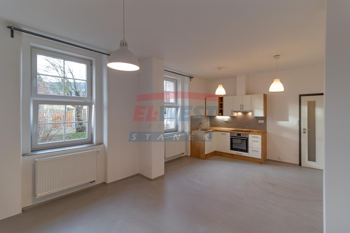 Pronájem nadstandardního bytu garsonky v areálu Rezidence Šumava v Sušici