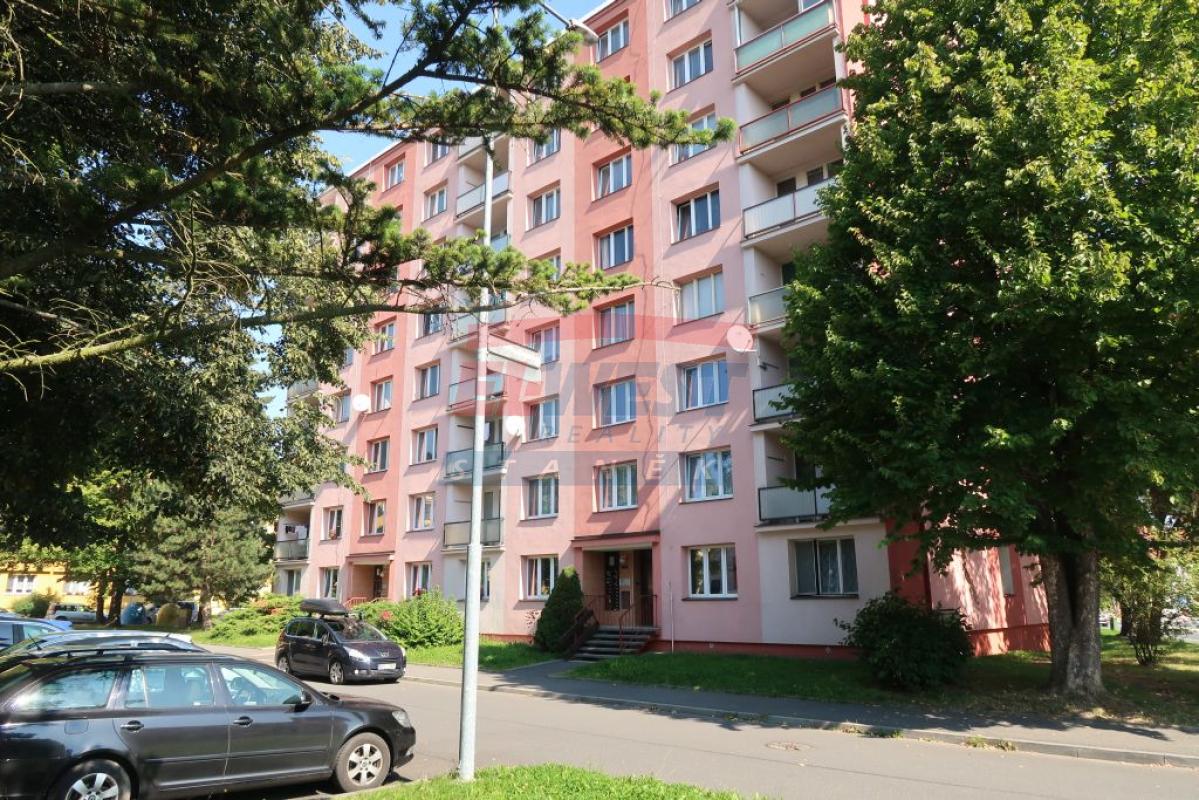 Pronájem pěkného bytu 2+1 v panelovém domě v Sušici