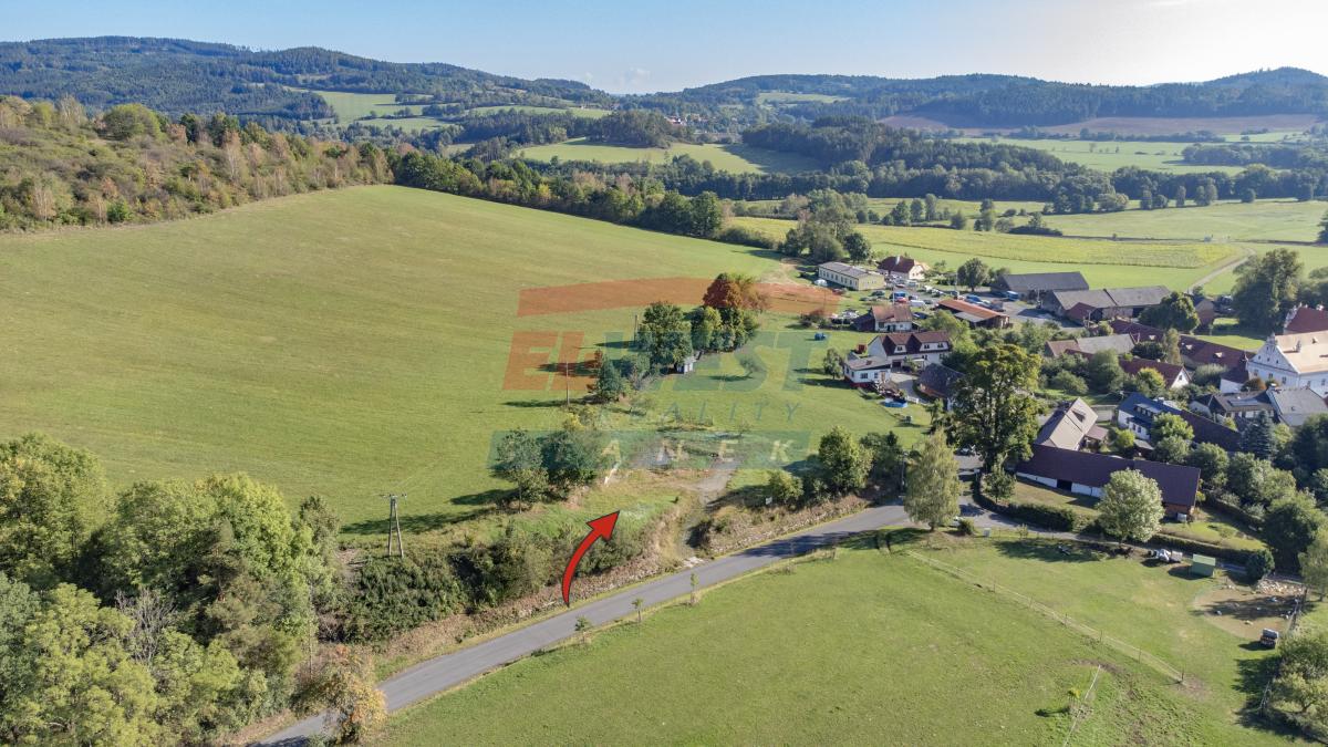Slunný stavební pozemek s výhledem– 1.179 m2, Mokrosuky u Sušice