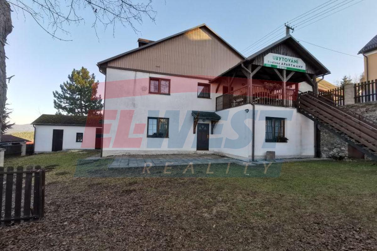 PRODEJ DOMU - 3 BYTY, APARTMÁNY SE ZAHRADOU